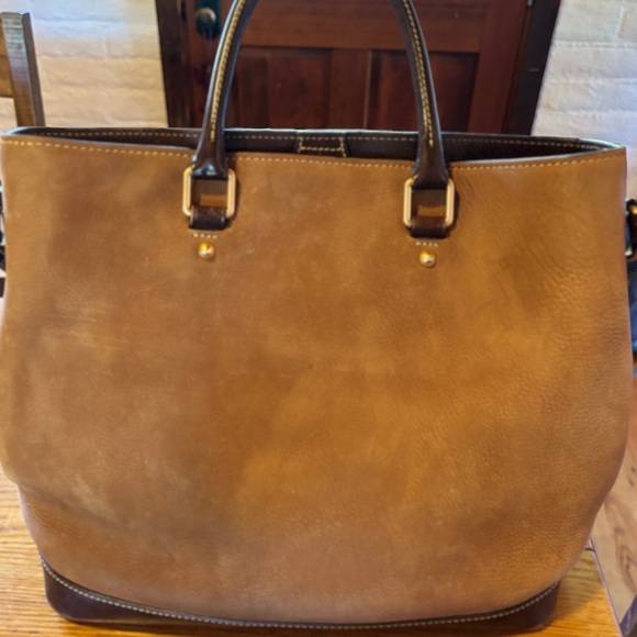 Dooney & Bourke Nubuck suede and leather Chelsea tote bag. Beautiful Fall bag - Picture 3 of 16